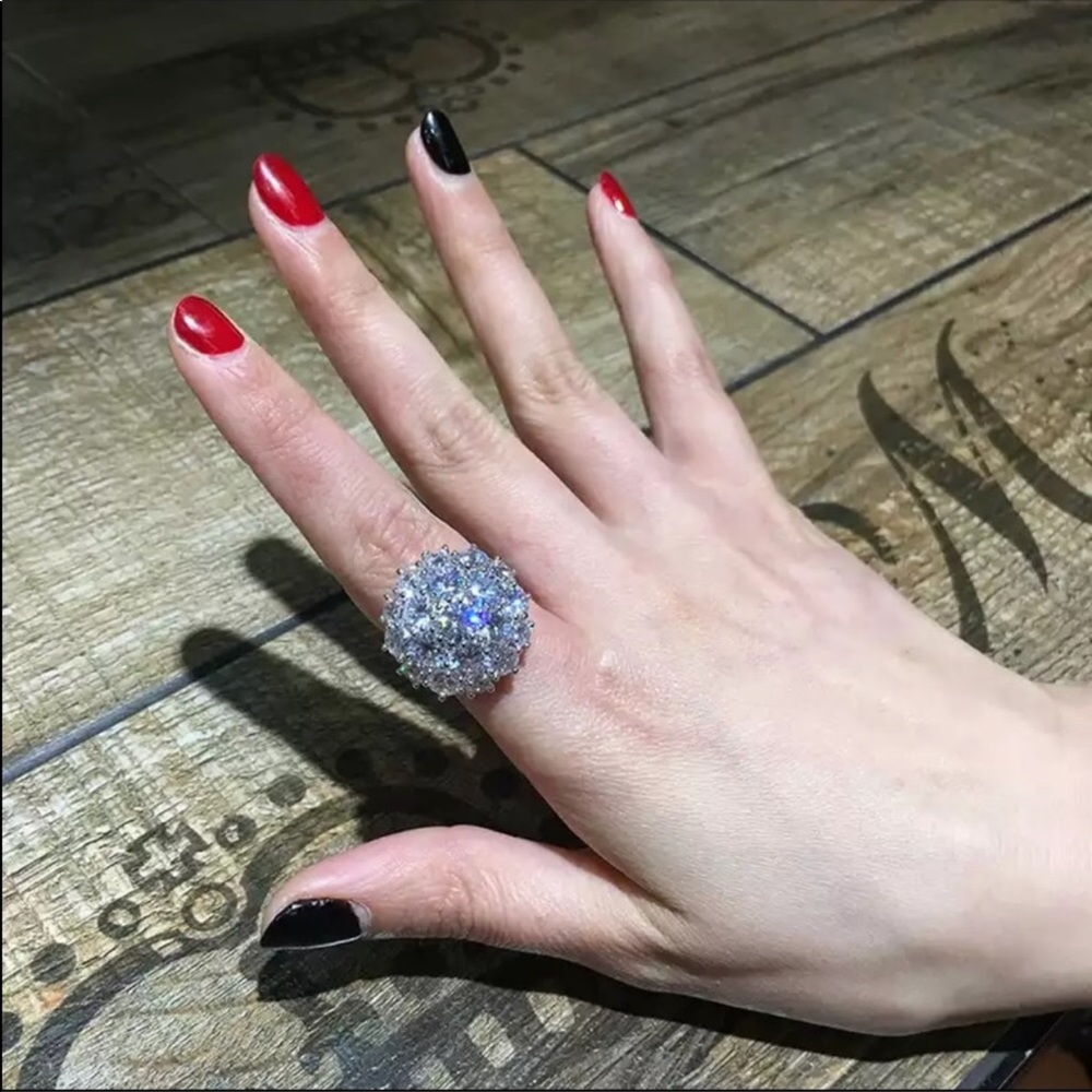 New 925 Silver Flower Diamonds Ring - Picture 5 of 7